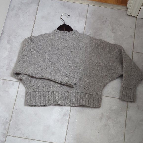 Babaton Alpaca Sweater - Picture 4 of 4